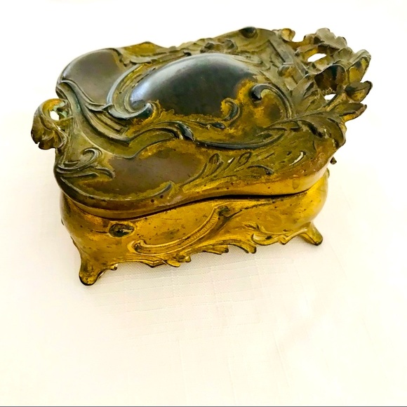 Metal Jewelry Box / Art Nouveau / Vintage / Host Pick - Picture 4 of 13